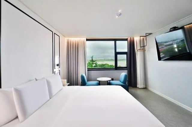 Myeongji Jade Motel *