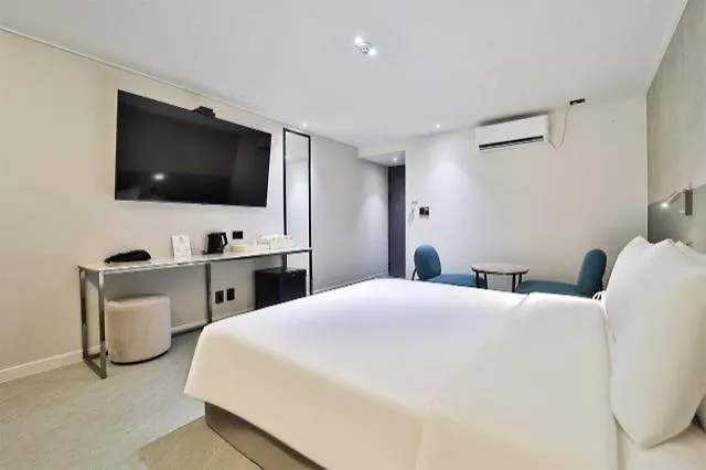 Myeongji Jade * Busan